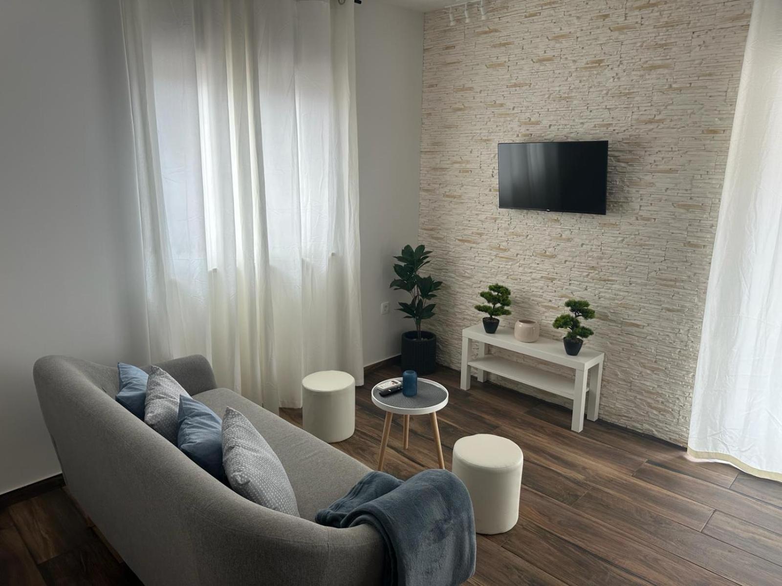 Apartments Harmony Hills Pula Exterior photo